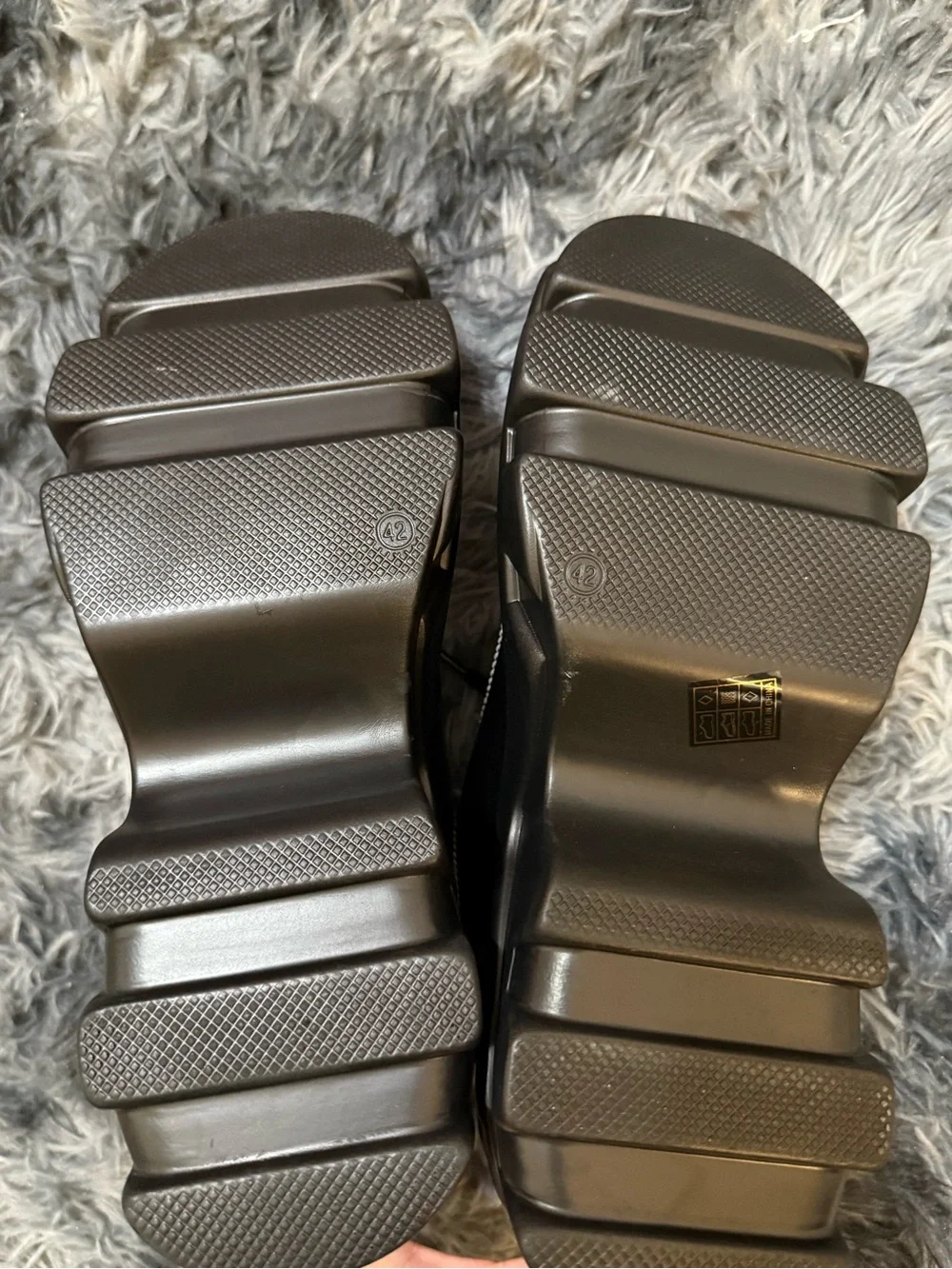 N/A classic black